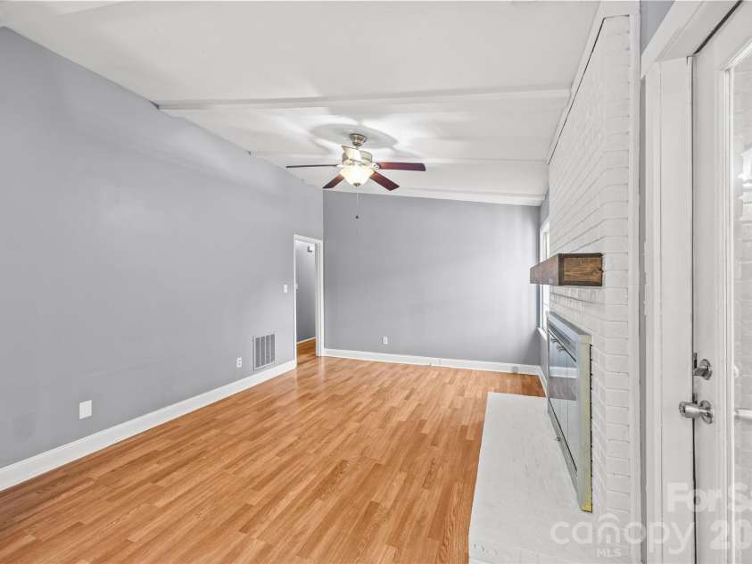 511 Morning Dale Road, Matthews, NC 28105.  MLS# CAR4420407, YatesRealty ID 54663. 