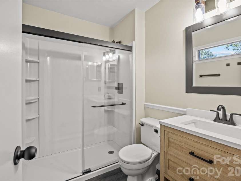 511 Morning Dale Road, Matthews, NC 28105.  MLS# CAR4420407, YatesRealty ID 54663. 