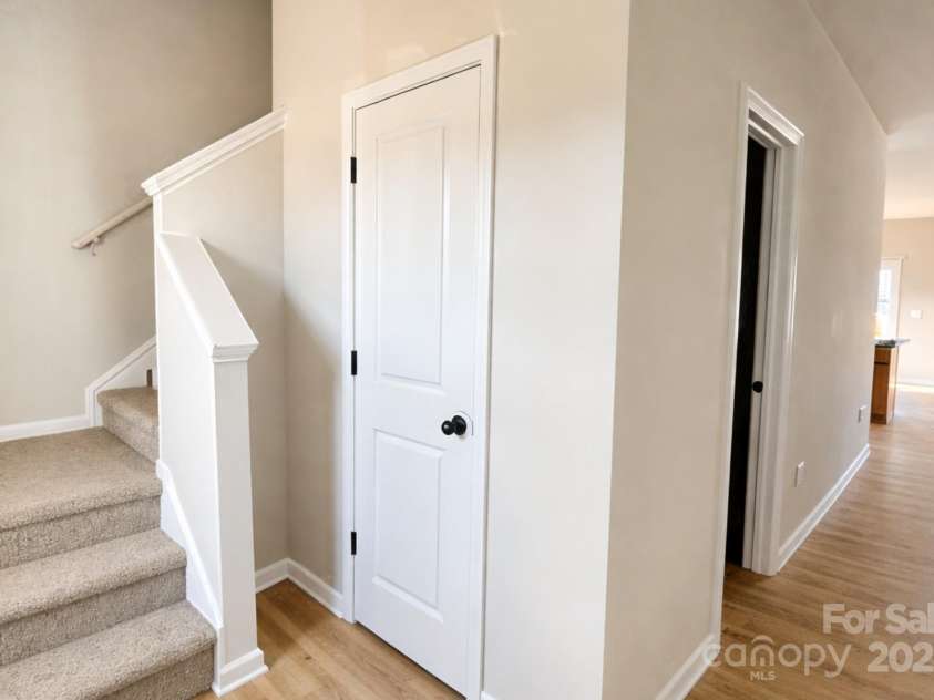 4729 Muskogee Drive, Charlotte, NC 28212.  MLS# CAR4334574, YatesRealty ID 54664. 