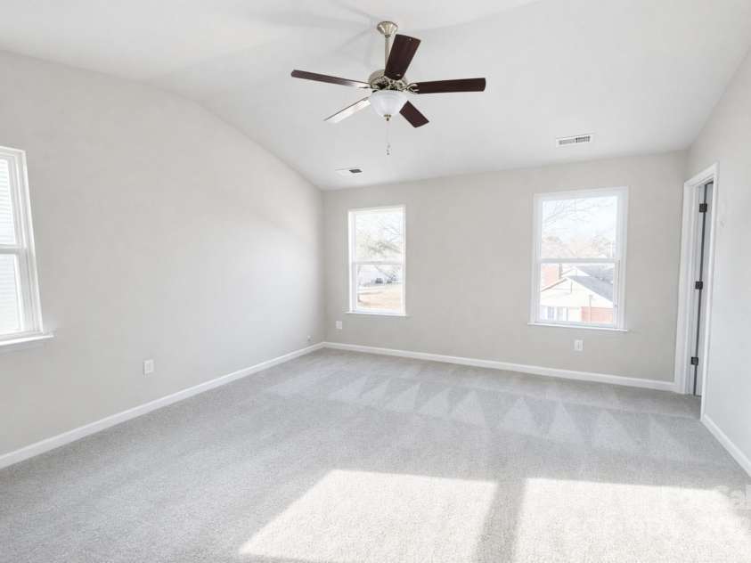 4729 Muskogee Drive, Charlotte, NC 28212.  MLS# CAR4334574, YatesRealty ID 54664. 