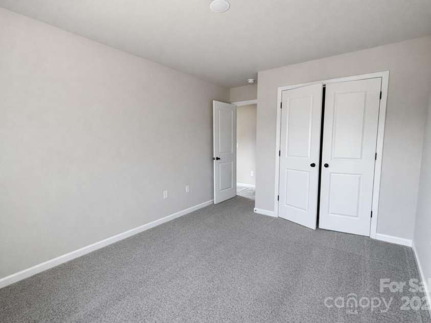 4729 Muskogee Drive, Charlotte, NC 28212.  MLS# CAR4334574, YatesRealty ID 54664. 