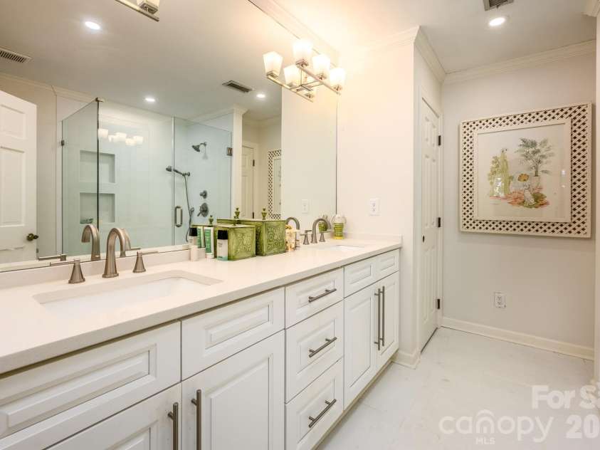 4585 Ina Lane, Sherrills Ford, NC 28673.  MLS# CAR4430744, YatesRealty ID 54665. 