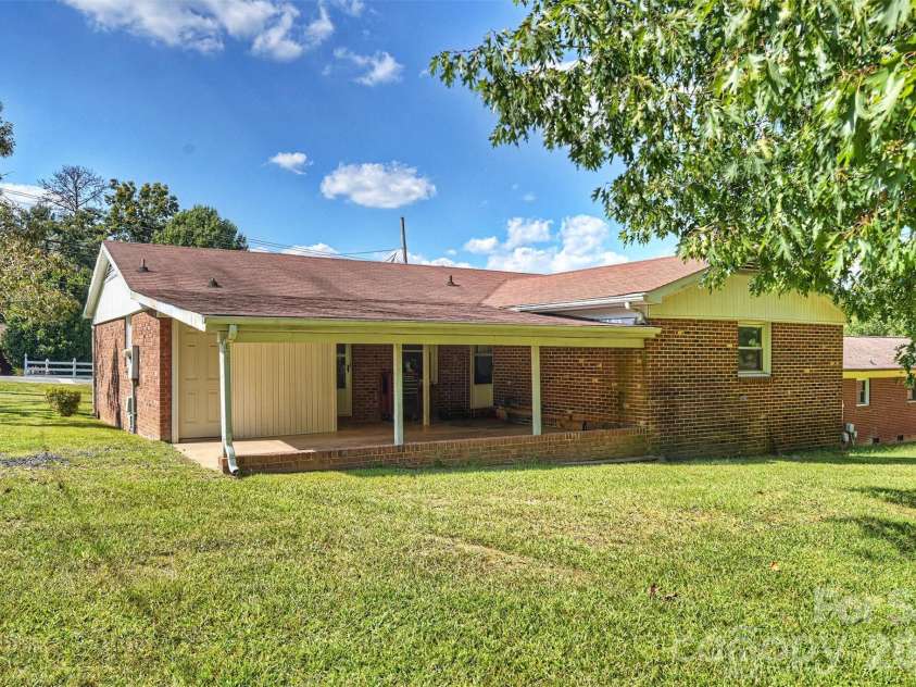 535 Little Texas Road, Kannapolis, NC 28083.  MLS# CAR4431009, YatesRealty ID 54666. 