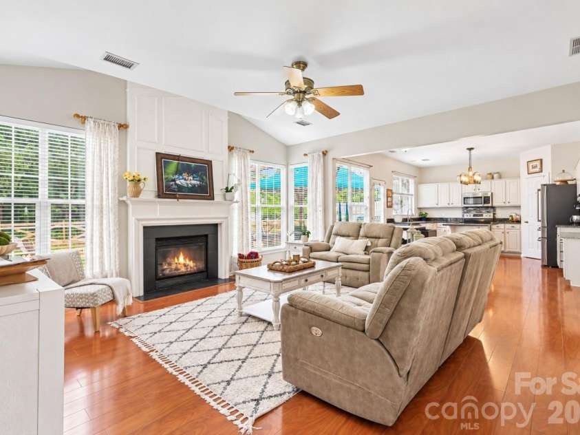 8728 Fieldcroft Drive, Charlotte, NC 28277.  MLS# CAR4427939, YatesRealty ID 54669. 