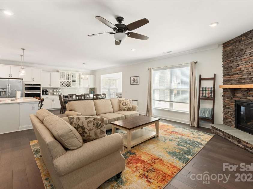 11031 Larkslea Lane, Charlotte, NC 28278.  MLS# CAR4271960, YatesRealty ID 5467. 