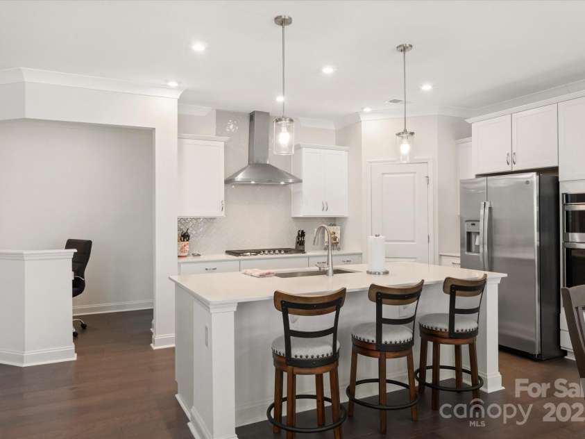 11031 Larkslea Lane, Charlotte, NC 28278.  MLS# CAR4271960, YatesRealty ID 5467. 