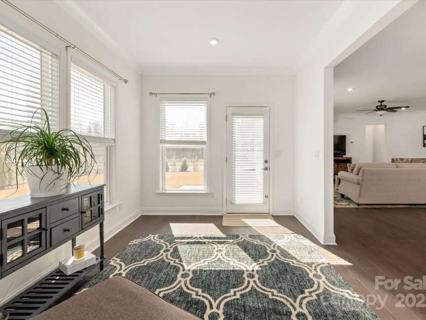 11031 Larkslea Lane, Charlotte, NC 28278.  MLS# CAR4271960, YatesRealty ID 5467. 