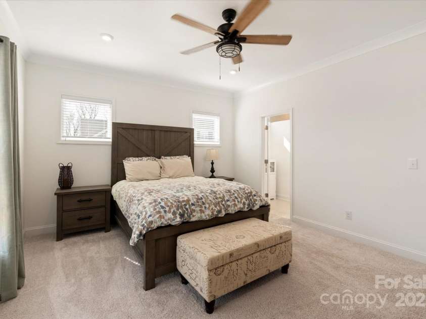 11031 Larkslea Lane, Charlotte, NC 28278.  MLS# CAR4271960, YatesRealty ID 5467. 