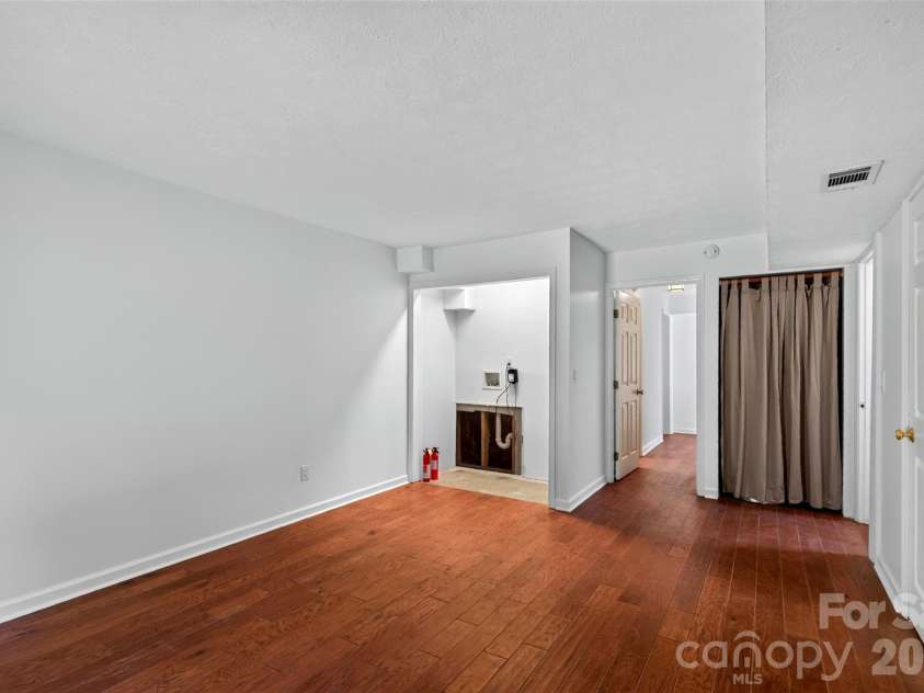 53 Hemlock Street, Arden, NC 28704.  MLS# CAR4430956, YatesRealty ID 54671. 