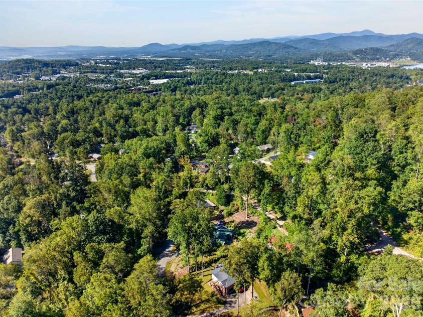53 Hemlock Street, Arden, NC 28704.  MLS# CAR4430956, YatesRealty ID 54671. 
