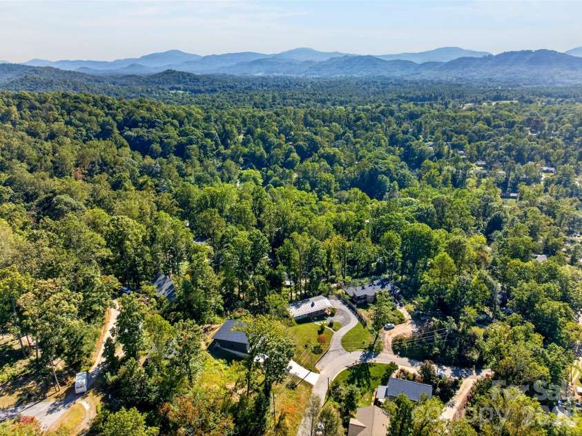 53 Hemlock Street, Arden, NC 28704.  MLS# CAR4430956, YatesRealty ID 54671. 