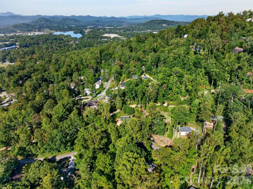 53 Hemlock Street, Arden, NC 28704.  MLS# CAR4430956, YatesRealty ID 54671. 