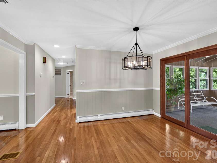 1007 Woodland Street, Valdese, NC 28690.  MLS# CAR4429584, YatesRealty ID 54673. Dining