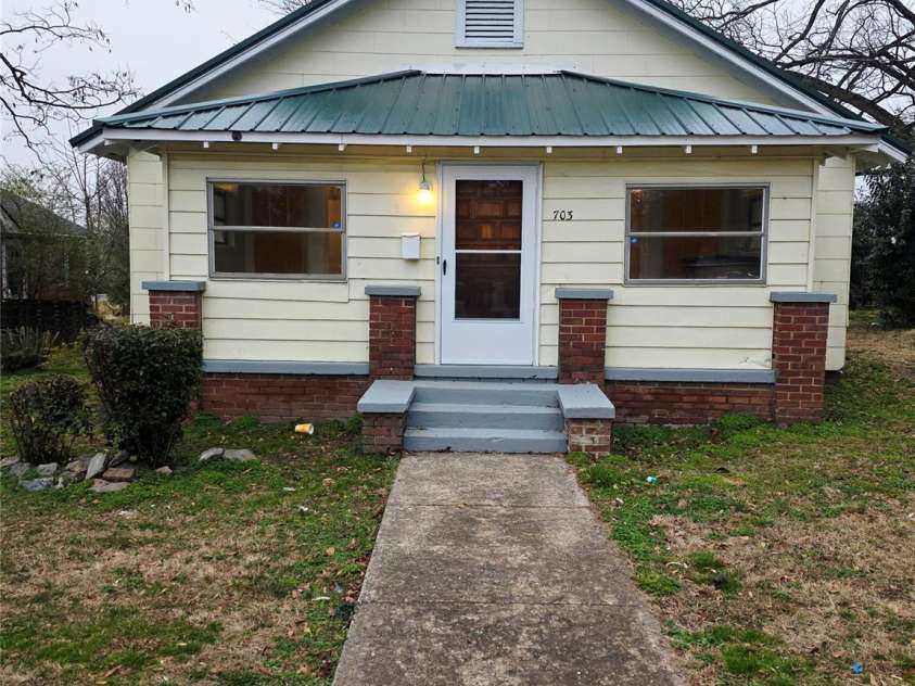 703 Buffalo Lane, Shelby, NC 28150.  MLS# CAR4431027, YatesRealty ID 54674. 