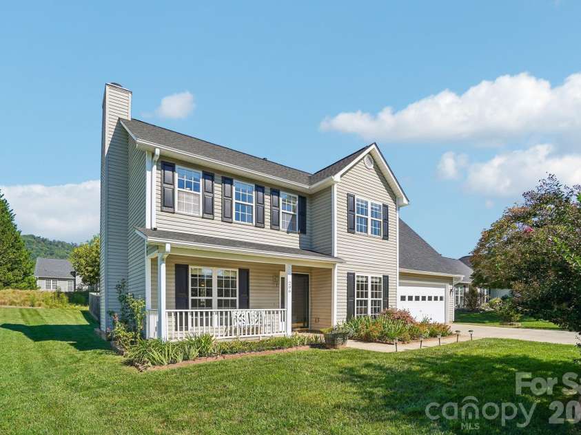 206 Rolling Meadow Road, Fletcher, NC 28732.  MLS# CAR4427765, YatesRealty ID 54675. 