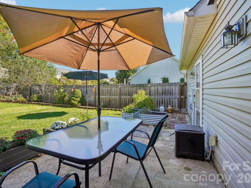 206 Rolling Meadow Road, Fletcher, NC 28732.  MLS# CAR4427765, YatesRealty ID 54675. 