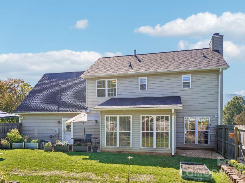 206 Rolling Meadow Road, Fletcher, NC 28732.  MLS# CAR4427765, YatesRealty ID 54675. 