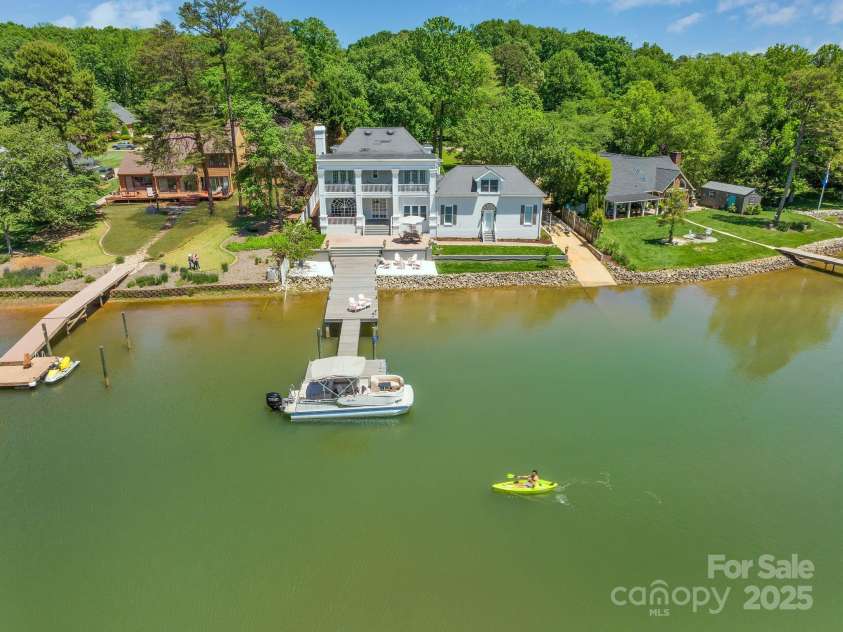 8150 Malibu Pointe Lane, Denver, NC 28037.  MLS# CAR4234717, YatesRealty ID 5468. Dedicated dock, pier and boat ramp