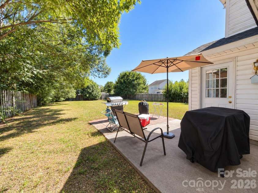 15751 Southern Garden Lane, Charlotte, NC 28278.  MLS# CAR4429361, YatesRealty ID 54685. 