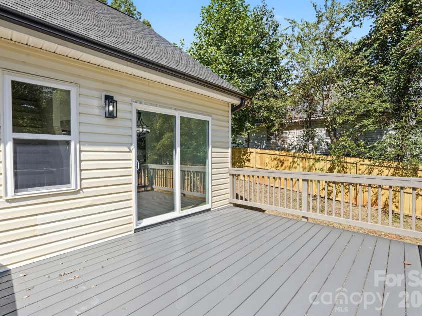 2825 Mayfair Avenue, Charlotte, NC 28208.  MLS# CAR4430334, YatesRealty ID 54687. Beautiful Deck