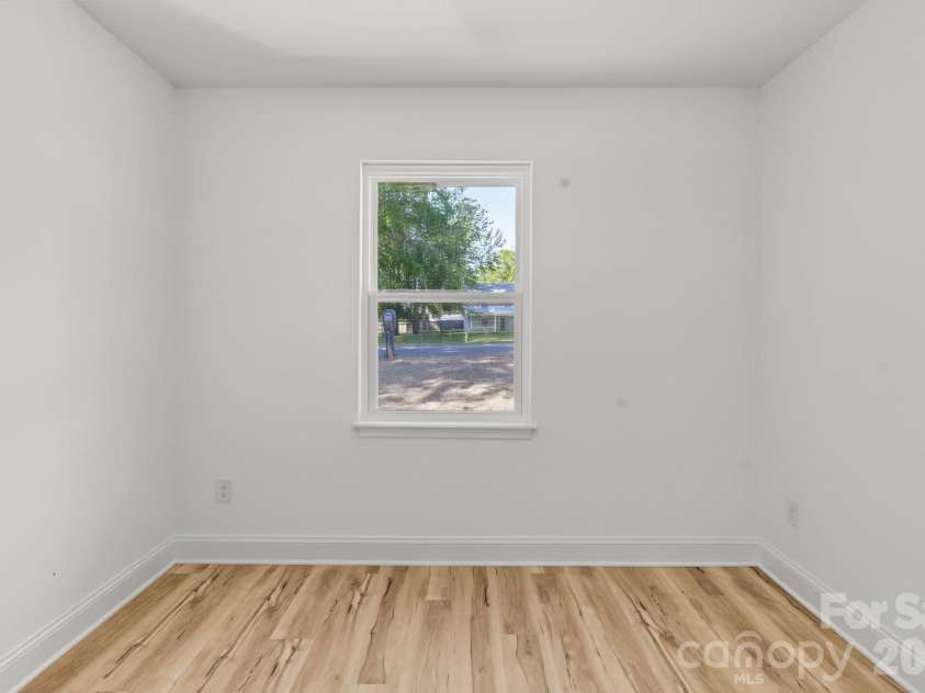 2825 Mayfair Avenue, Charlotte, NC 28208.  MLS# CAR4430334, YatesRealty ID 54687. Guest Bed 1