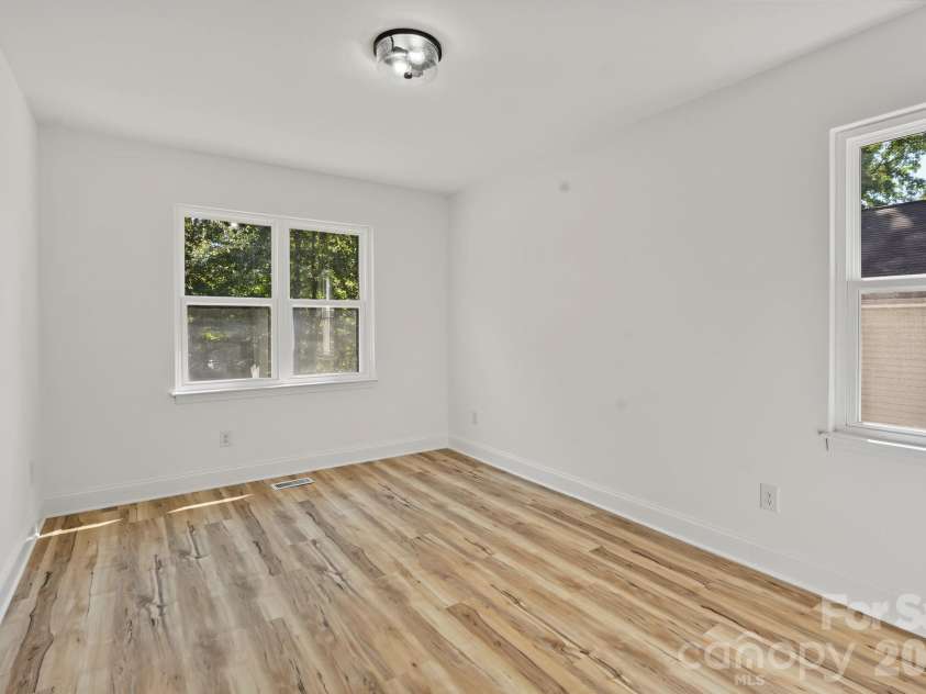 2825 Mayfair Avenue, Charlotte, NC 28208.  MLS# CAR4430334, YatesRealty ID 54687. Guest Bed 1