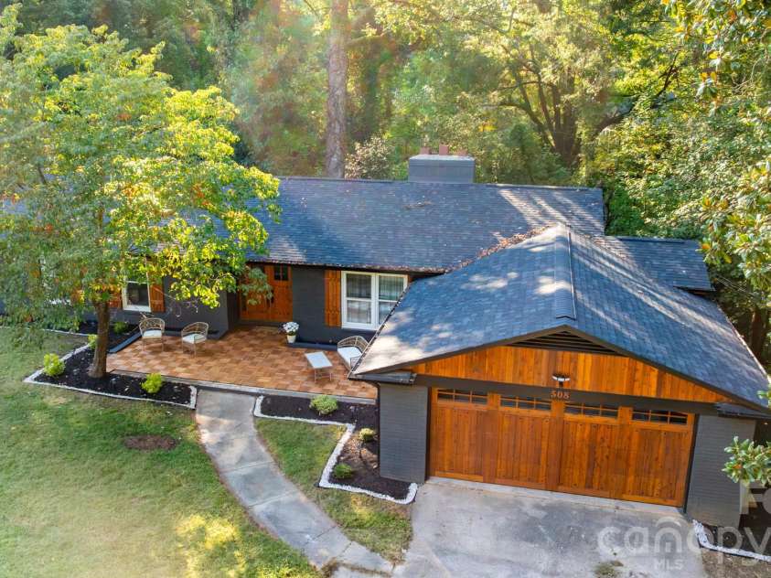 508 Berkshire Drive, Statesville, NC 28677.  MLS# CAR4427324, YatesRealty ID 54689. 