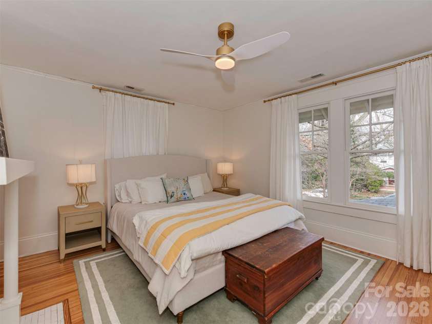 720 Clement Avenue, Charlotte, NC 28204.  MLS# CAR4347577, YatesRealty ID 5469. 