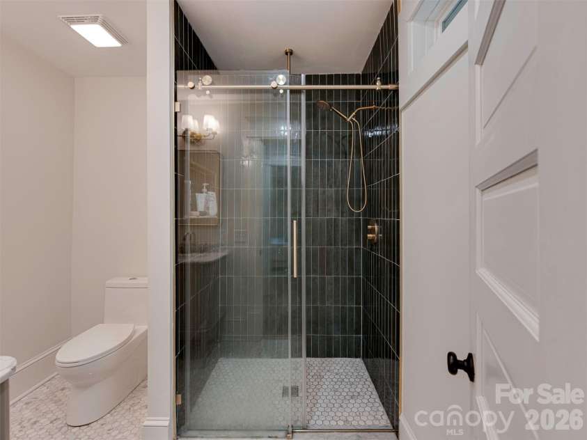 720 Clement Avenue, Charlotte, NC 28204.  MLS# CAR4347577, YatesRealty ID 5469. 