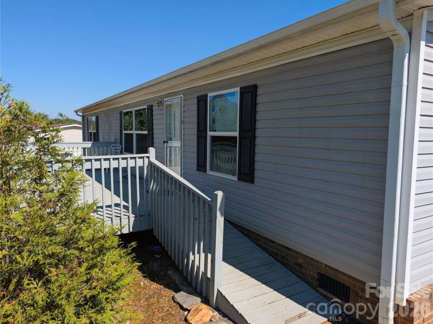 3610 Cameo Lane, Lenoir, NC 28645.  MLS# CAR4430128, YatesRealty ID 54691. 