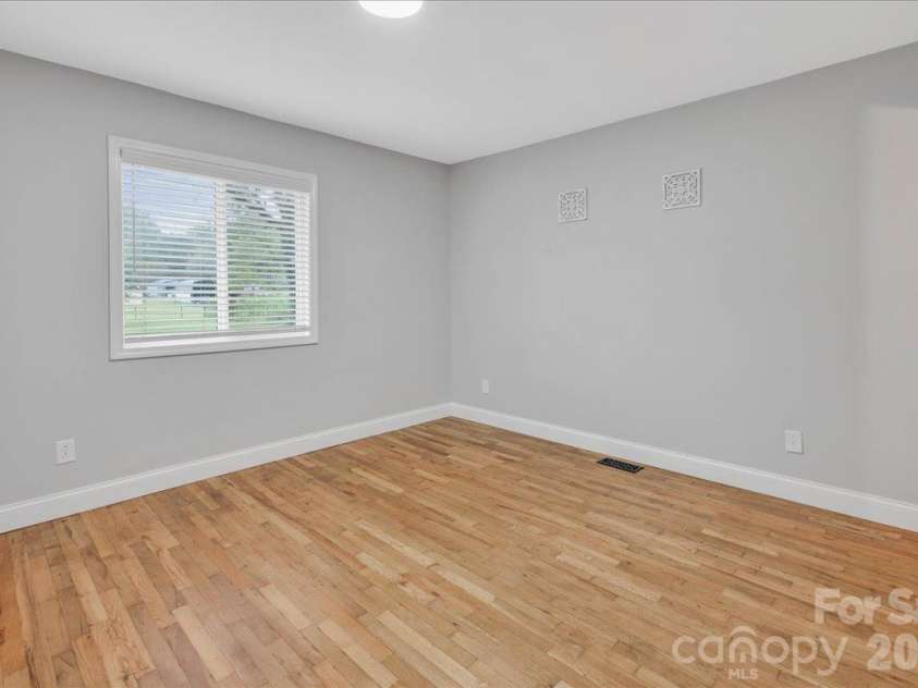 1005 Noles Drive, Mount Holly, NC 28120.  MLS# CAR4430700, YatesRealty ID 54692. 