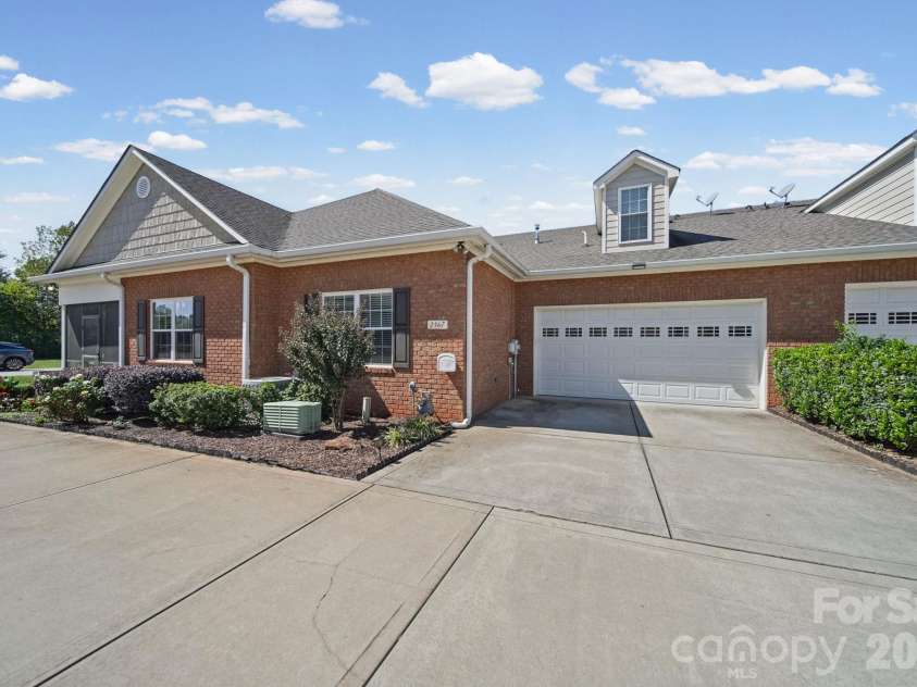 2367 Stardust Court, Denver, NC 28037.  MLS# CAR4429060, YatesRealty ID 54693. Easy access as it is the end unit.