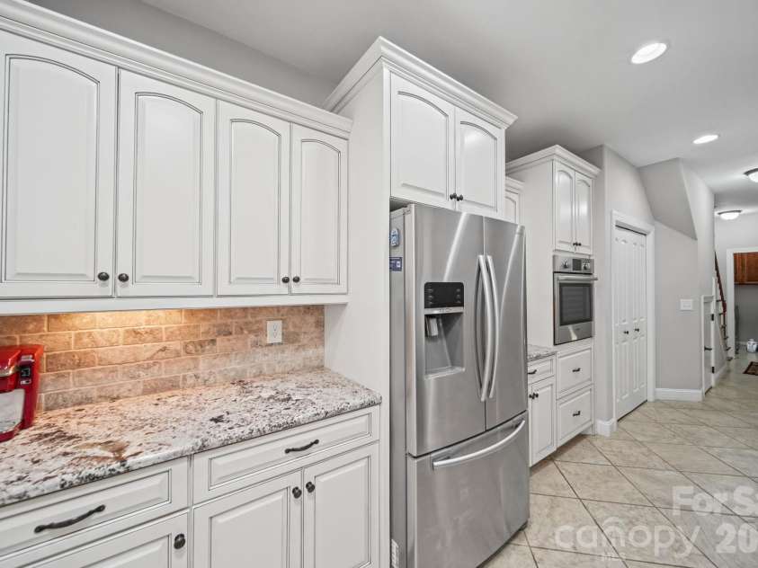 2367 Stardust Court, Denver, NC 28037.  MLS# CAR4429060, YatesRealty ID 54693. Kitchen