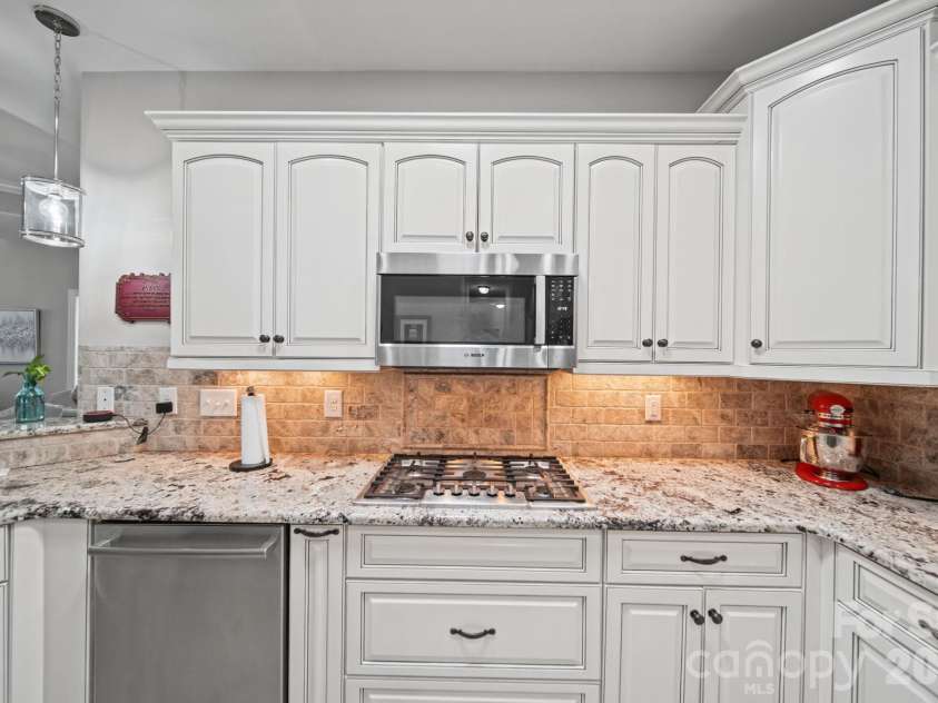 2367 Stardust Court, Denver, NC 28037.  MLS# CAR4429060, YatesRealty ID 54693. Kitchen