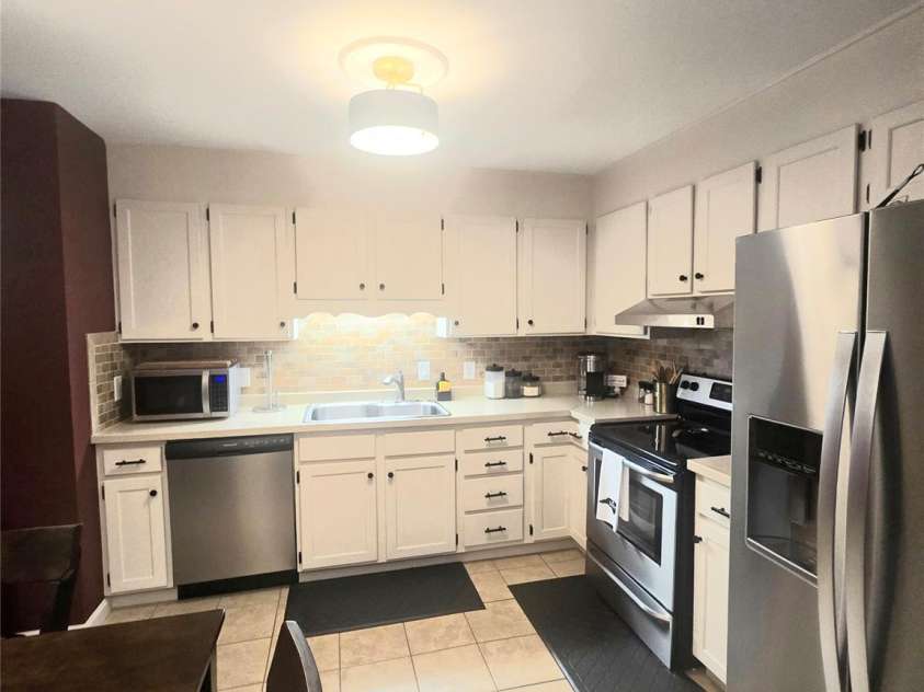 475 Spring Avenue, Newton, NC 28658.  MLS# CAR4430366, YatesRealty ID 54695. 