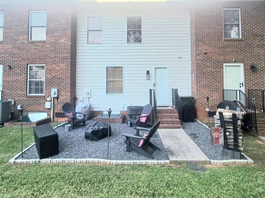475 Spring Avenue, Newton, NC 28658.  MLS# CAR4430366, YatesRealty ID 54695. 
