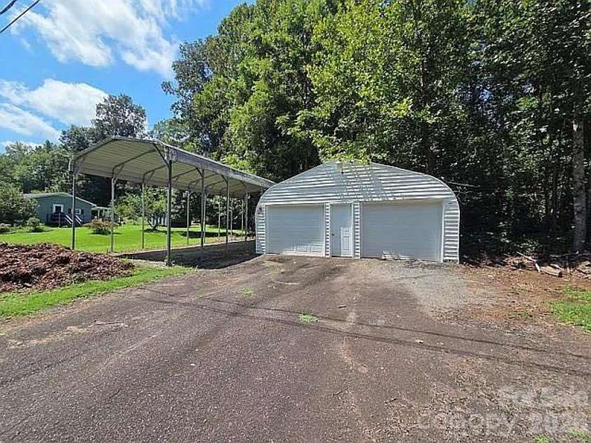 3828 Stroupe Street, Morganton, NC 28655.  MLS# CAR4427151, YatesRealty ID 54696. 