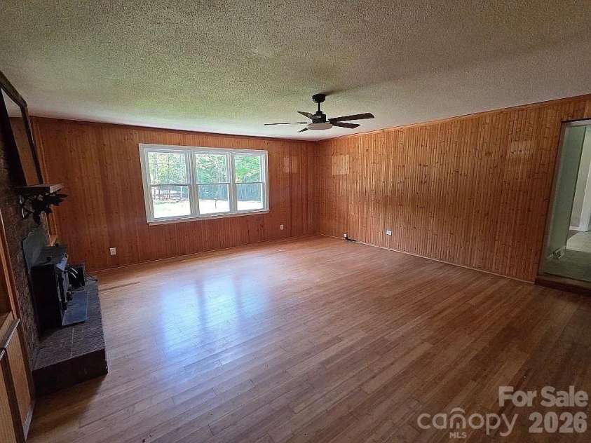 3828 Stroupe Street, Morganton, NC 28655.  MLS# CAR4427151, YatesRealty ID 54696. 