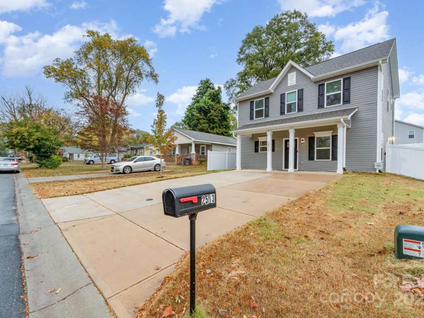 2513 Pruitt Street, Charlotte, NC 28208.  MLS# CAR4317598, YatesRealty ID 547. 