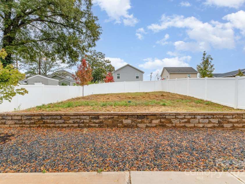 2513 Pruitt Street, Charlotte, NC 28208.  MLS# CAR4317598, YatesRealty ID 547. 