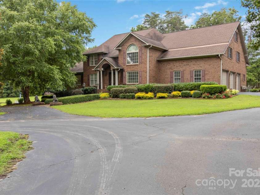865 Saint Paul Church Road, Clover, SC 29710.  MLS# CAR4279217, YatesRealty ID 5470. 