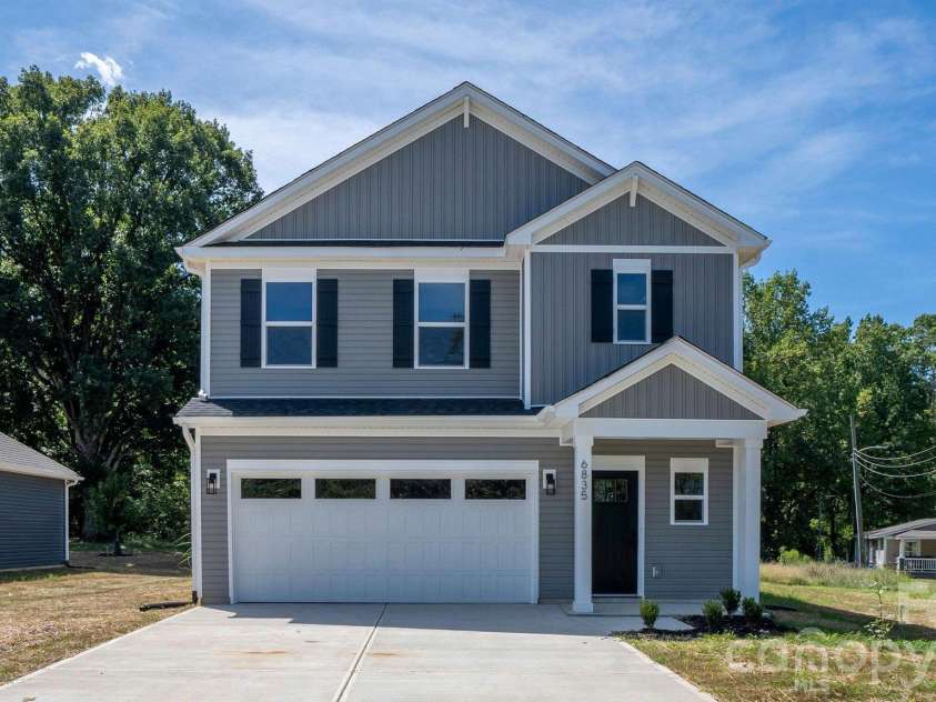 6835 Mint Street, Charlotte, NC 28214.  MLS# CAR4431176, YatesRealty ID 54701. 