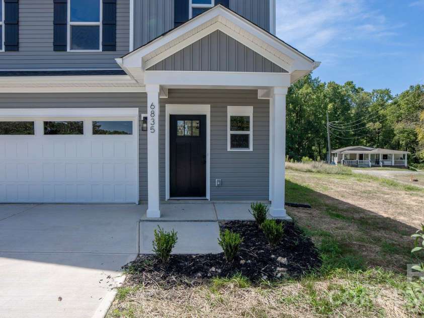 6835 Mint Street, Charlotte, NC 28214.  MLS# CAR4431176, YatesRealty ID 54701. 