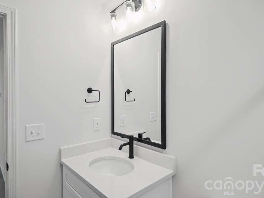 6835 Mint Street, Charlotte, NC 28214.  MLS# CAR4431176, YatesRealty ID 54701. 