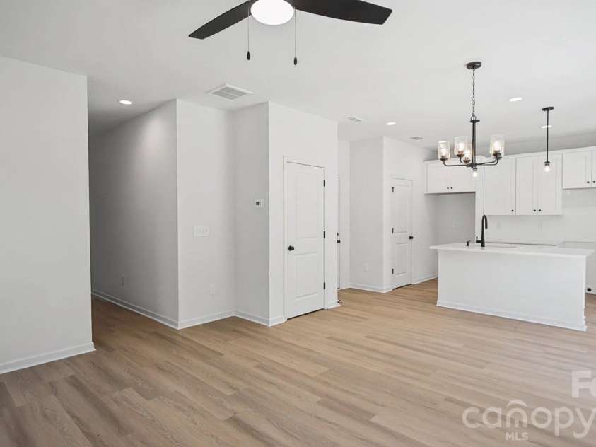 6835 Mint Street, Charlotte, NC 28214.  MLS# CAR4431176, YatesRealty ID 54701. 
