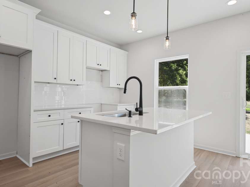 6835 Mint Street, Charlotte, NC 28214.  MLS# CAR4431176, YatesRealty ID 54701. 