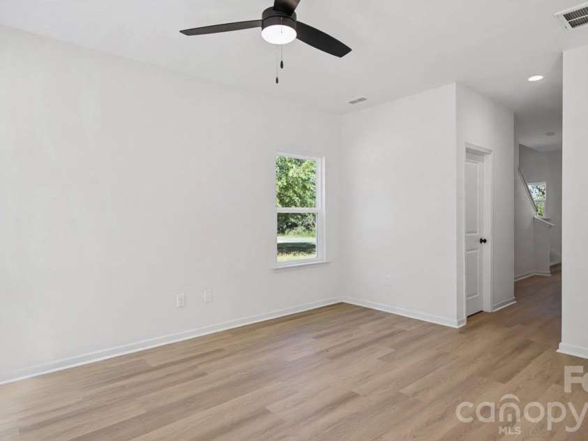 6835 Mint Street, Charlotte, NC 28214.  MLS# CAR4431176, YatesRealty ID 54701. 