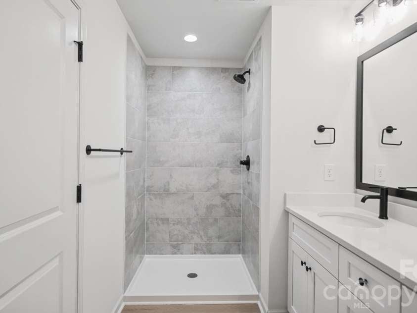 6835 Mint Street, Charlotte, NC 28214.  MLS# CAR4431176, YatesRealty ID 54701. 