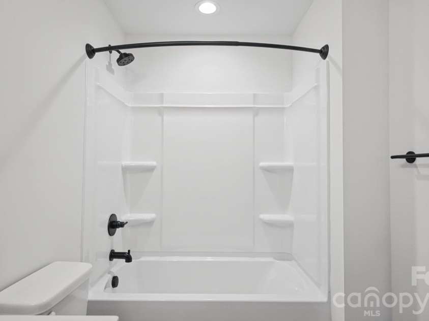 6835 Mint Street, Charlotte, NC 28214.  MLS# CAR4431176, YatesRealty ID 54701. 