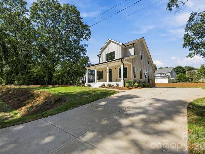 208 Excelsior Street, Belmont, NC 28012.  MLS# CAR4431167, YatesRealty ID 54702. 